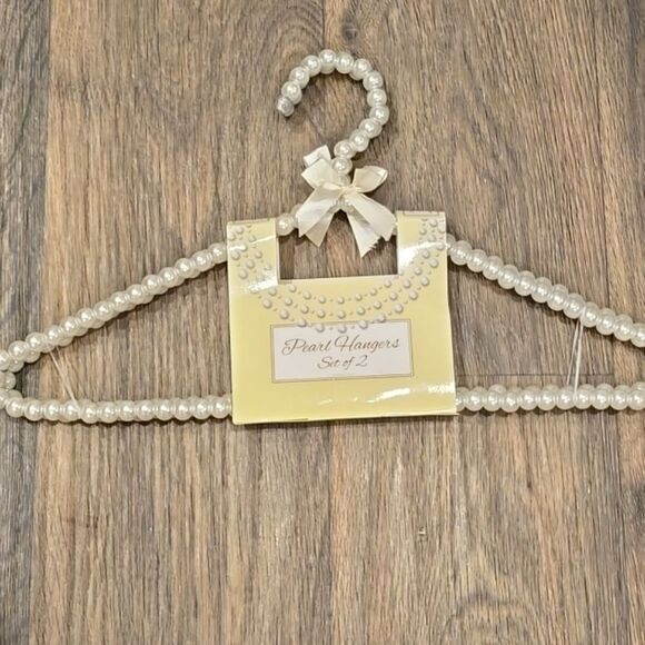 Concepts In Time Set of 2 Pearl Hangers - Picture 8 of 8